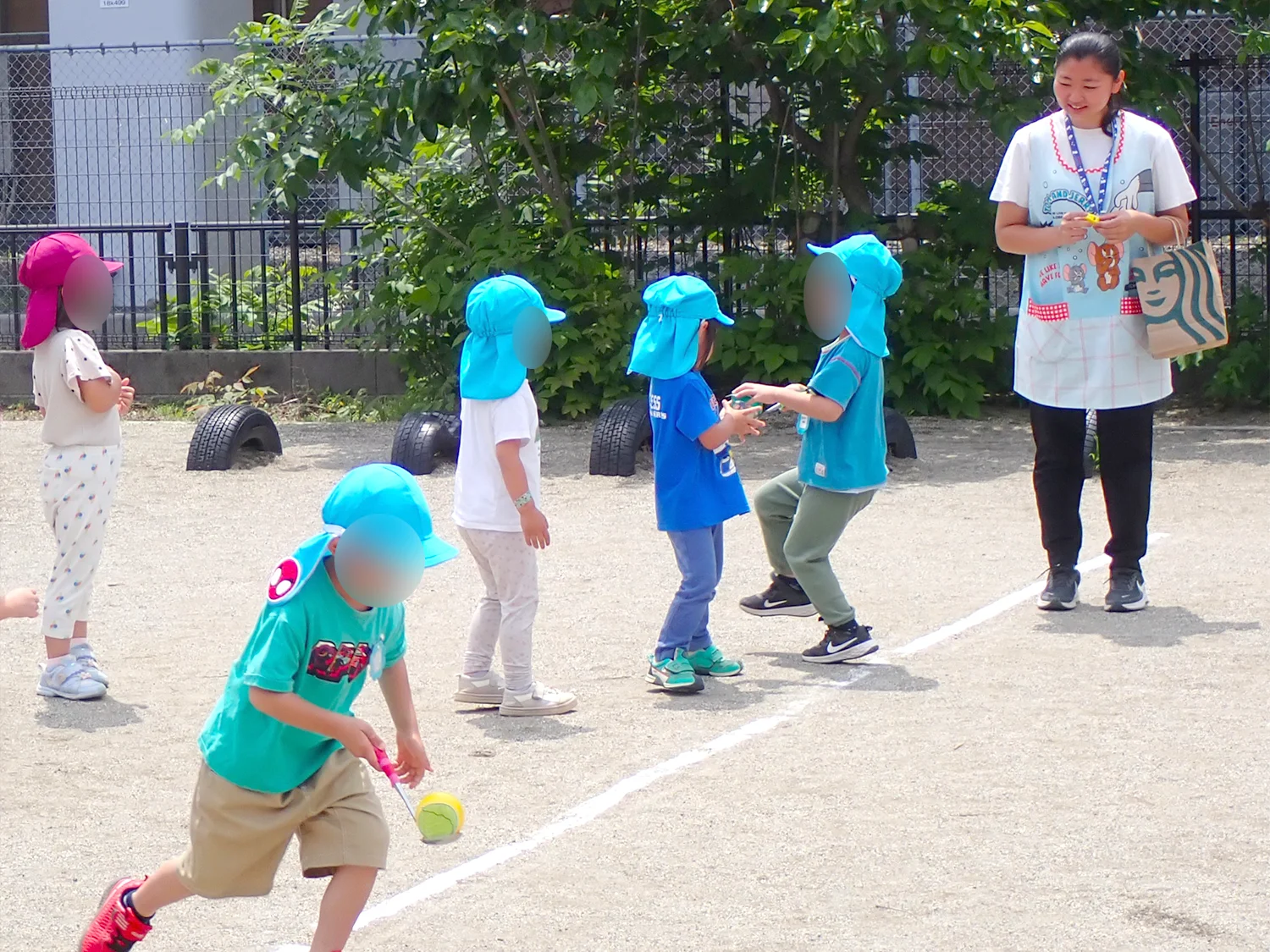 春野菜のボール運びリレー！